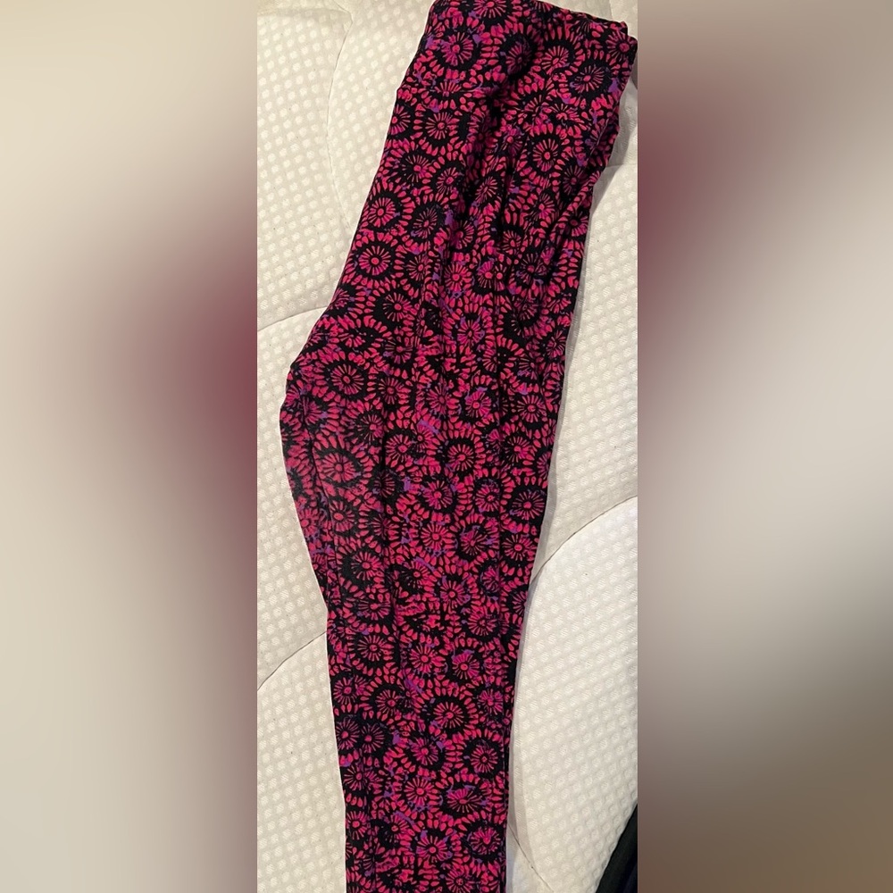 LulaRoe tall and curvy leggings